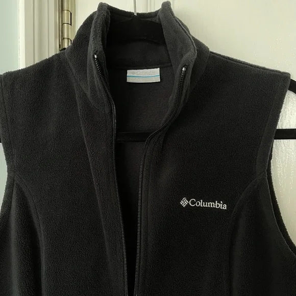 Columbia bundle, vest and beanie - Picture 8 of 12